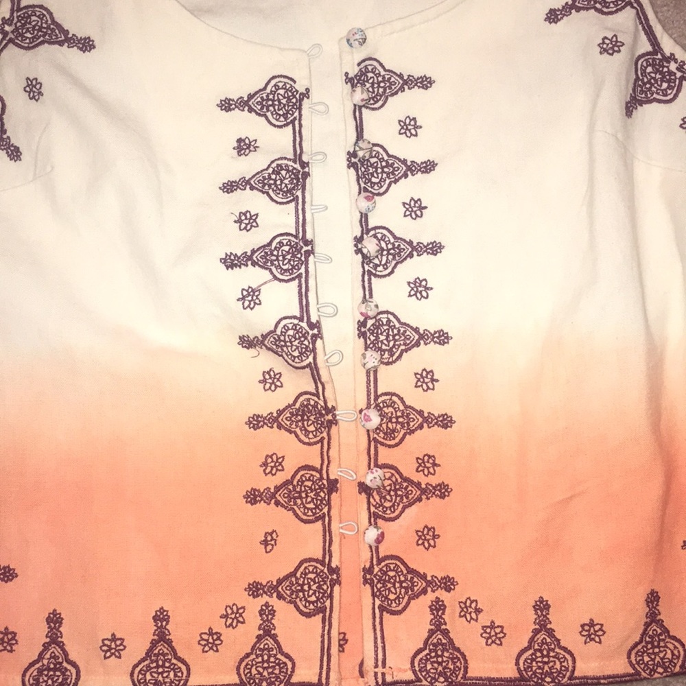 Embroidered vest - Picture 3 of 4
